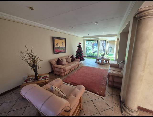 4 BEDROOM HOUSE FOR SALE IN VANDERBIJLPARK SW 5